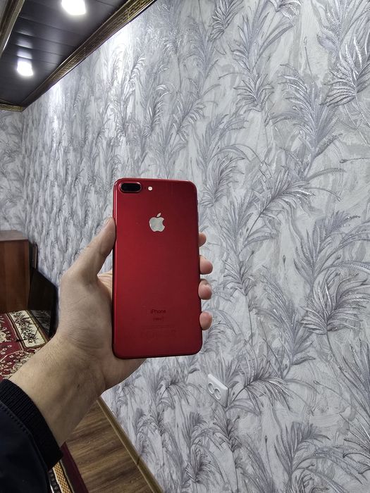 IPhone 7 Plus 128g  sotiladi