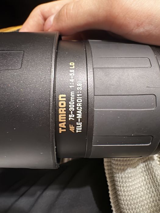 Продам обьектив тамрон 75-300