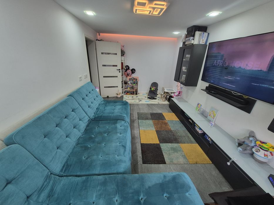Apartament 3 camere str industriei