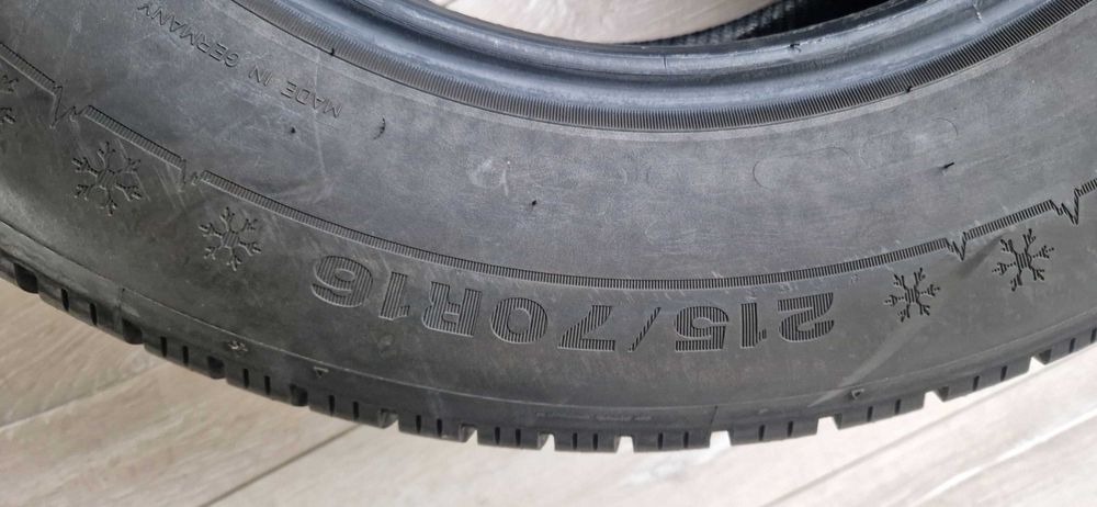 Зимни гуми 215/70/R16 Dunlop