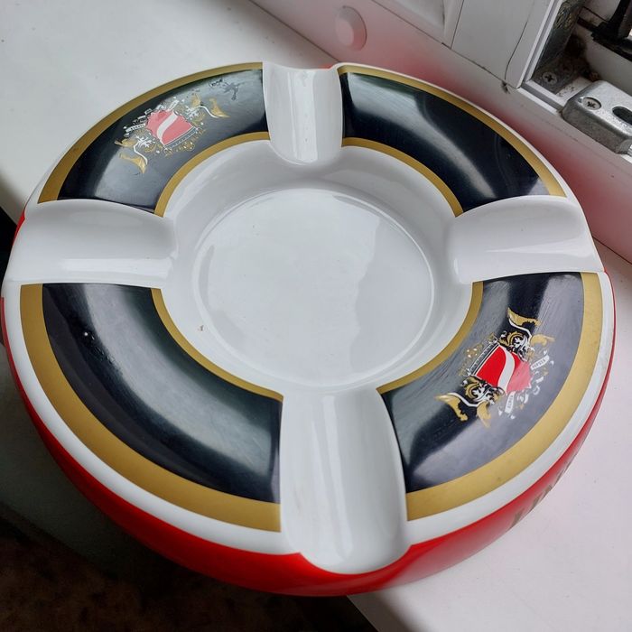 Продам пепельницу