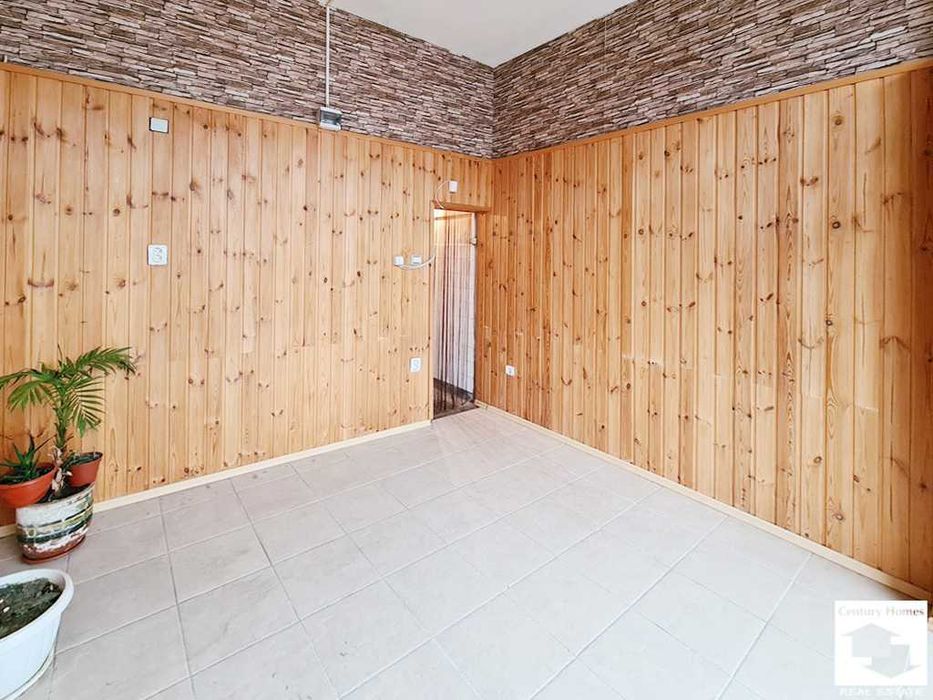 Дава се под наем Магазин в Велико Търново, Център - 15 кв.м за 250 € - Снимка #1