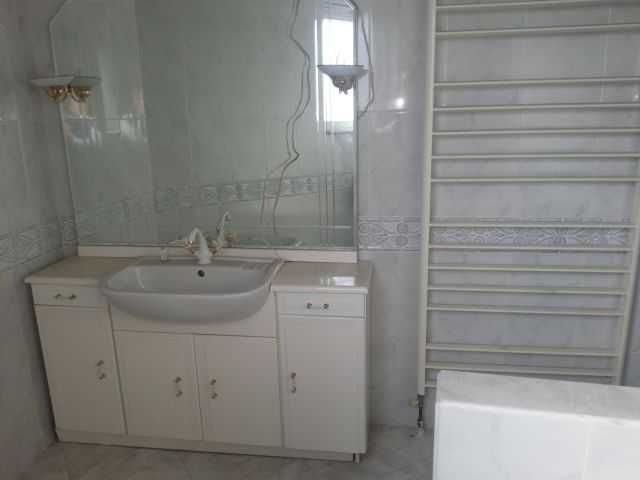 Продава се Къща в Свиленград - 372 кв.м за 619 €/кв.м - Снимка #2