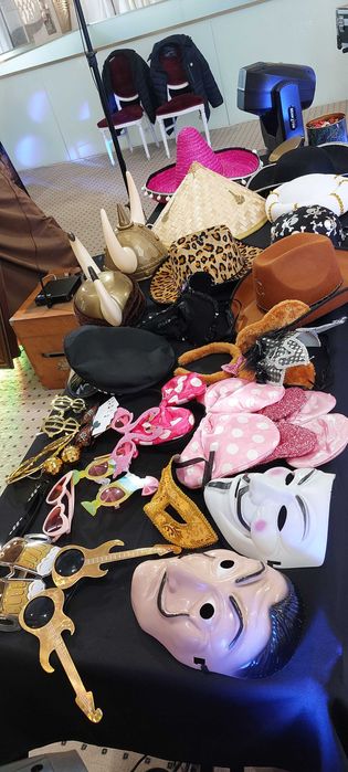 Cabină Foto / Oglindă Magică pentru Nuntă, Botez și Evenimente