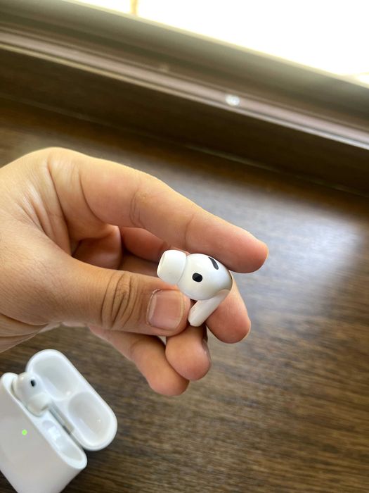 Airpods Pro 3 ORIGINAL YANGI, 1 kun ishlatilgan , kafolat 1 oy