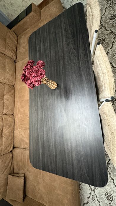 продаю стол, стулья отдельно