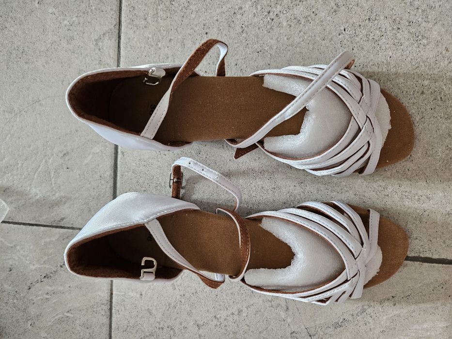 Детски обувки за танци