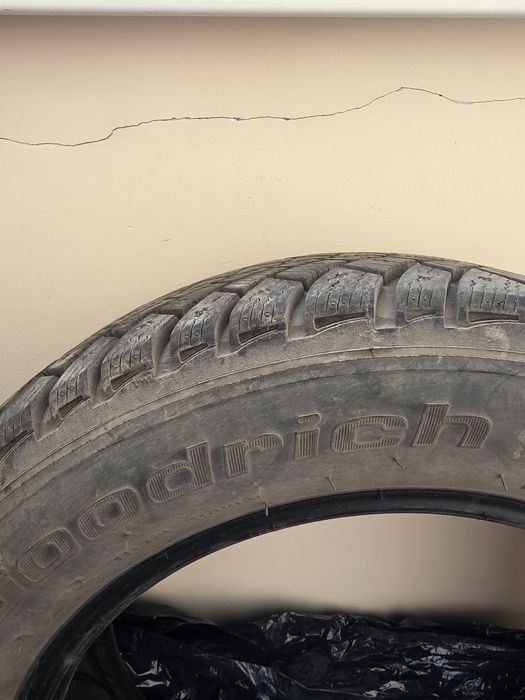 Зимние шины BFGoodrich 185/65 R15