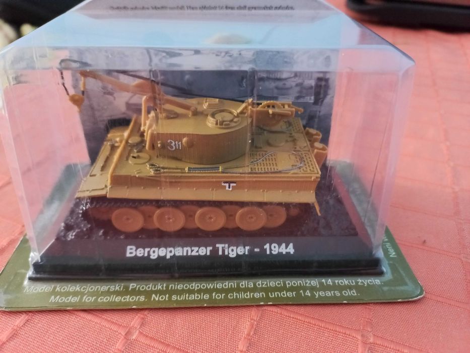 Modele miniatura 1:72- tematica "Vehicule Militare"