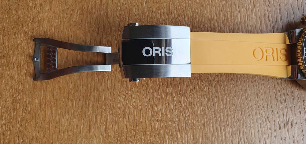Часовник Oris Aquis Depth Gauge 500 meters