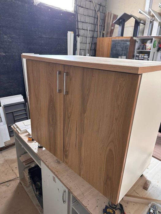 Кухонный рабочий стол