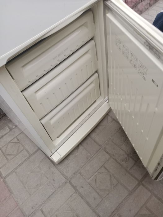 Продам холодильник