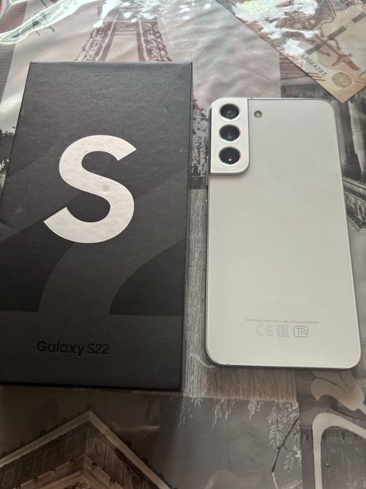 Продам SAMSUNG S 22