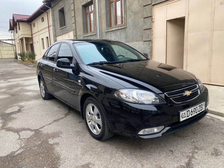 Jentra 1.5 qora 2023-yil 76.000 prabeg kraska yengil et betida