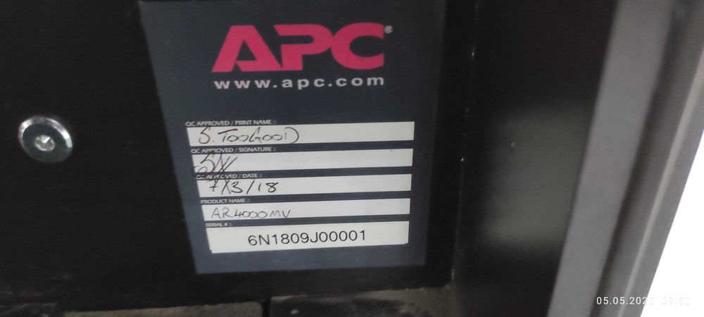 серверный шкаф 12 Unit apc ar4000mv