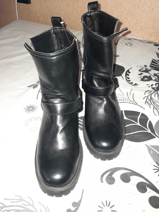 Дамски зимни боти