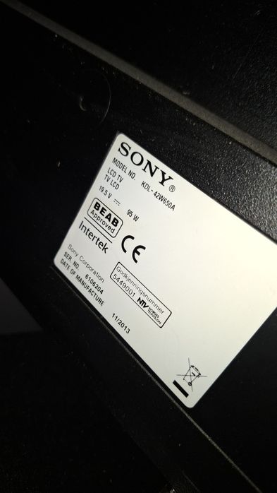 Vând televizor Sony Bravia KDL-42W650A, cu diagonală de 32 inch.