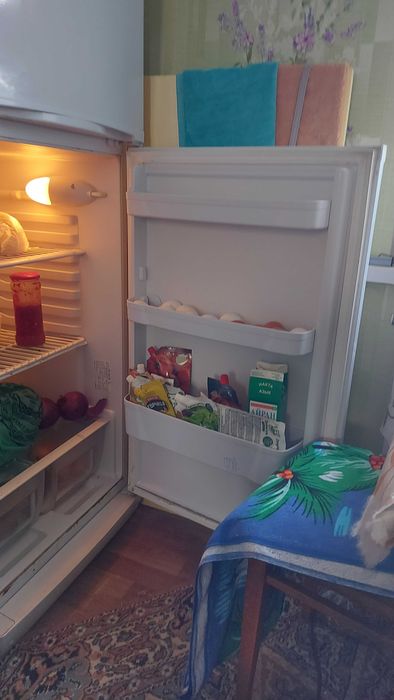 Холодильник " Indesit " продам