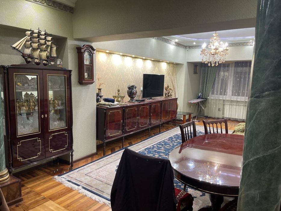 Сдам квартиру Ц1, ЦУМ, метро космонавты, 3-х комнатную, с ремонтом