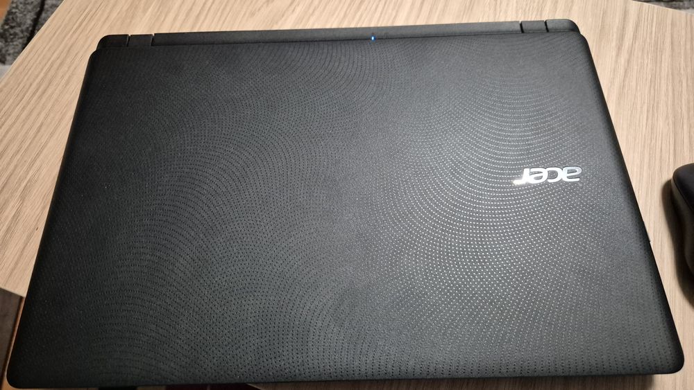 Vand laptop Acer aspire e15