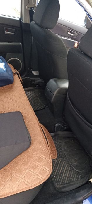 Продавам автомобил Мазда 3 1.4