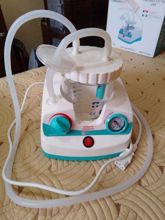 Vând aspirator chirurgical nou