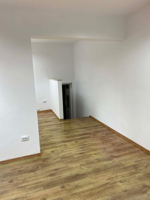 De inchiriat spatiu-zona centrala