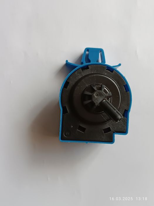 Продам датчик уровня воды(пресостат) ST 545 стир.маш Автомат