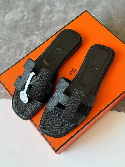 Hermès Oran Black