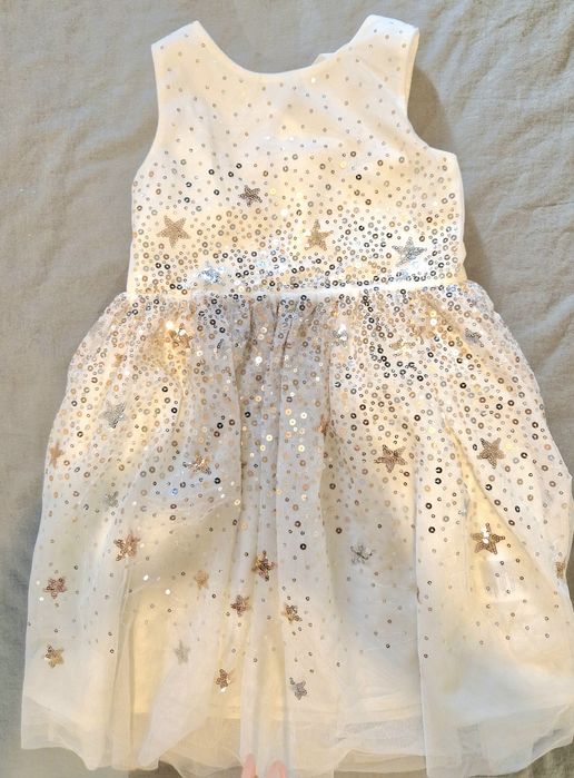 Vand rochite H&M de ocazie pentru fetite