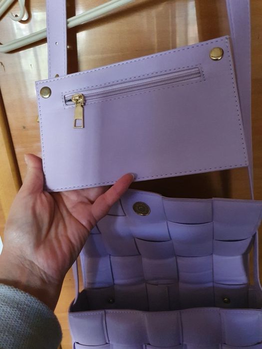 Geantă de umăr lila, nouă