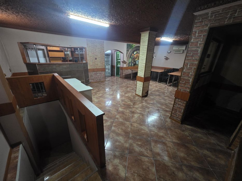 SPATIU DE INCHIRIAT / P1-70m2 + Beci-30m2  / Baie proprie/ UTILAT