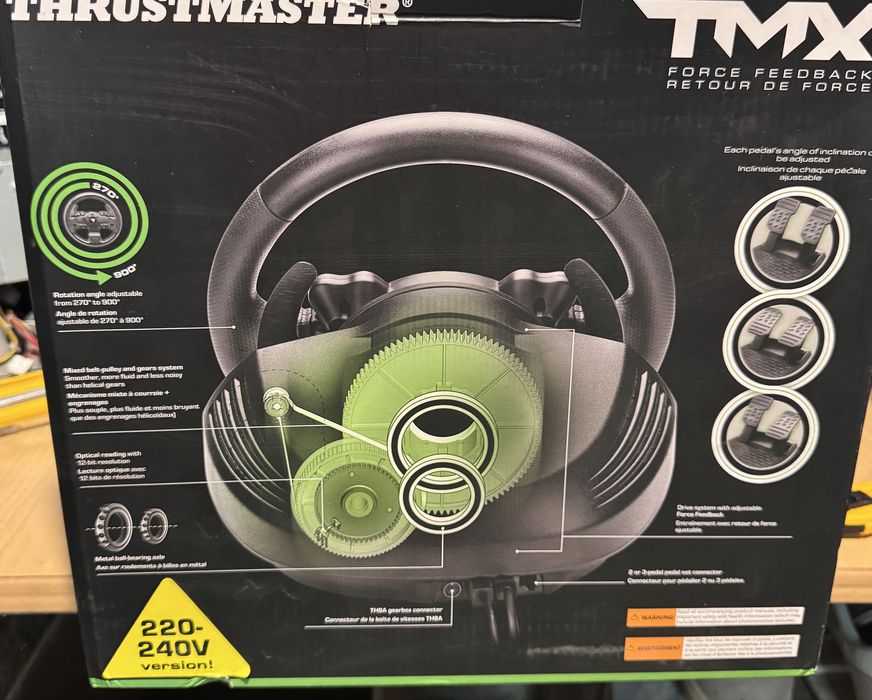Thrumaster TMX Force Feedback -волан с педали