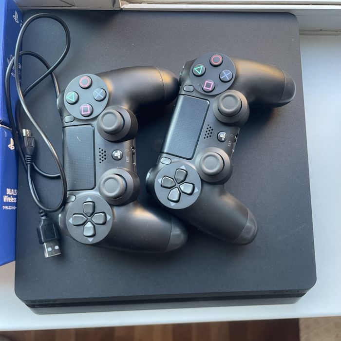 Продам playstation 4 slim 1tb