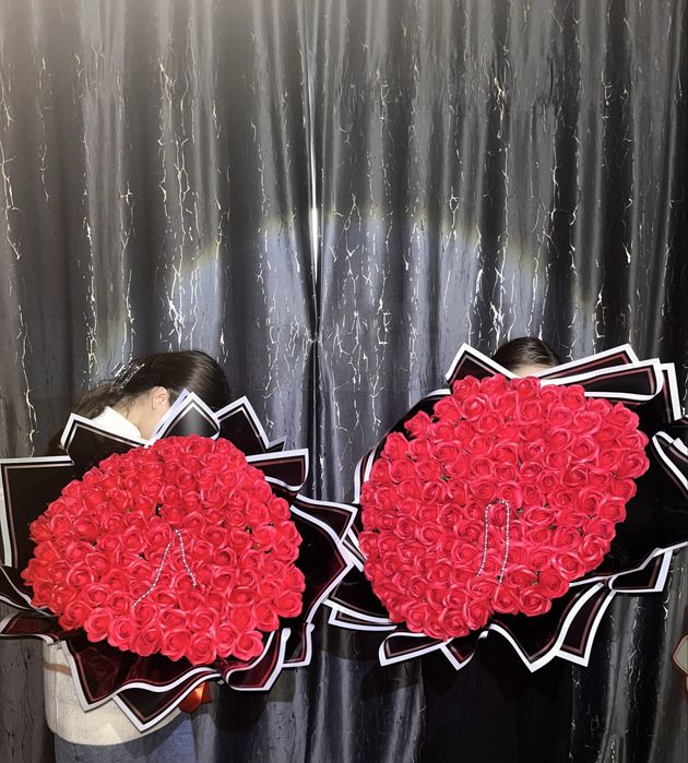 красные мыльные розы из 101