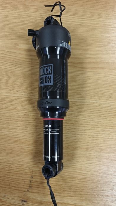 НОВ Заден амортисьор/Шок Rock Shox Deluxe Select 210x50mm