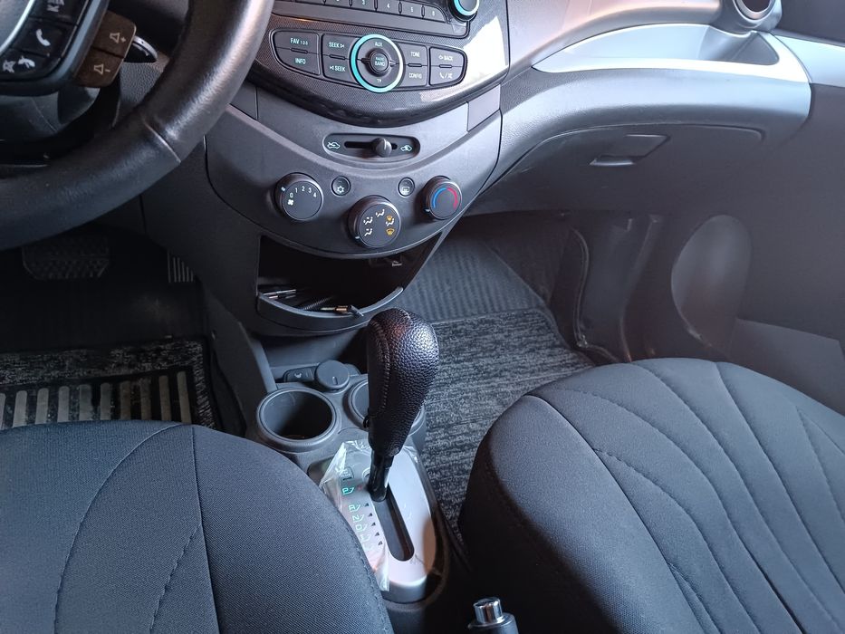 Chevrolet Spark 2022 yil Elegant AT plus benzin. Probeg 44 ming.