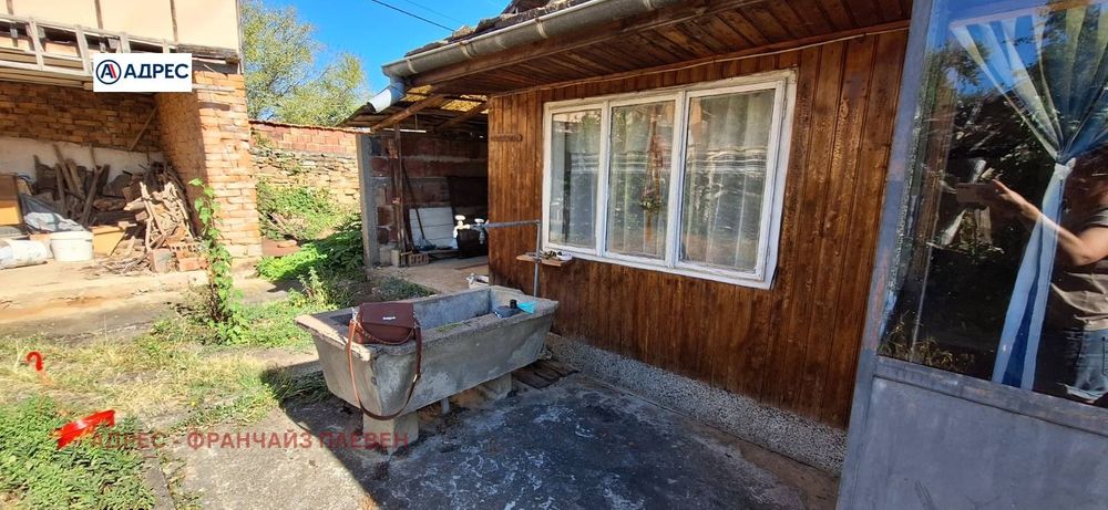 Къща в Ловеч, област-с.Голяма Желязна площ 84 цена 35000