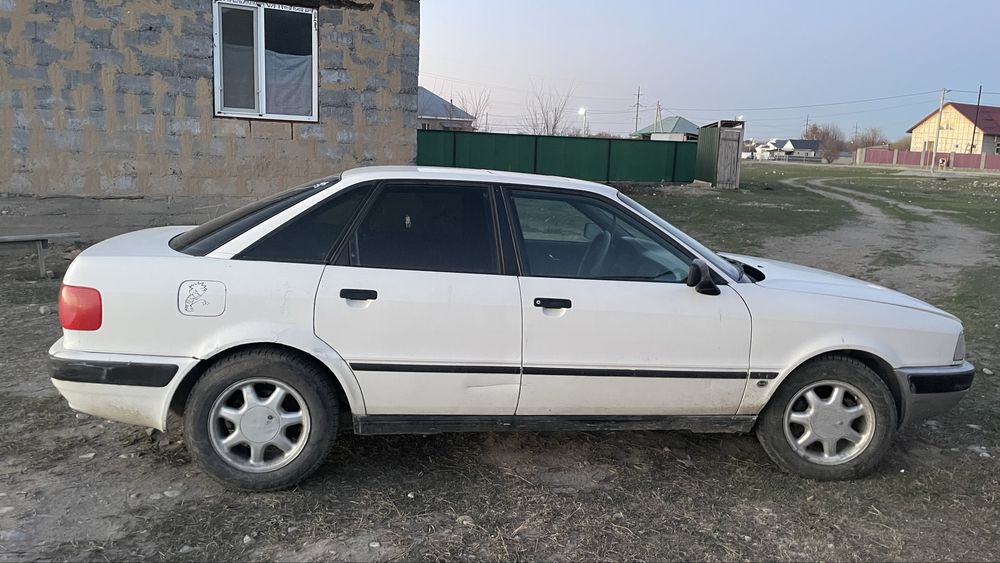 Ауди 80 б4.