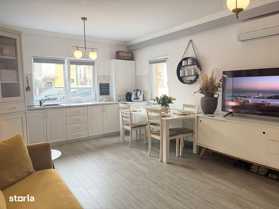 Apartament 3 camere, parter, balcon