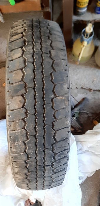 Автошина грузовая