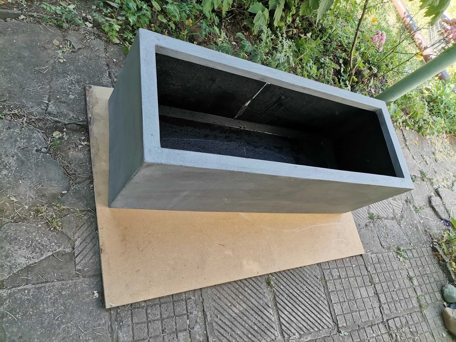 Дизайнерска саксия JUMBO JORT сива