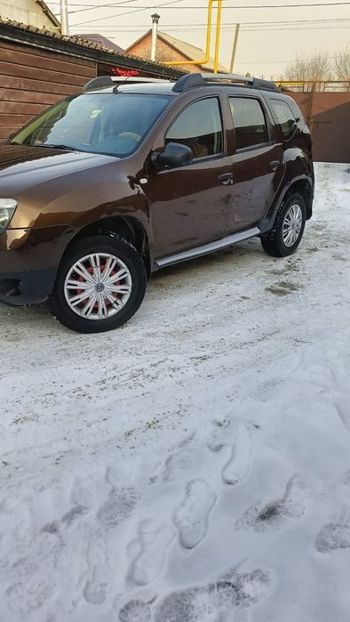 Продаю машину Renault duster 2015 года