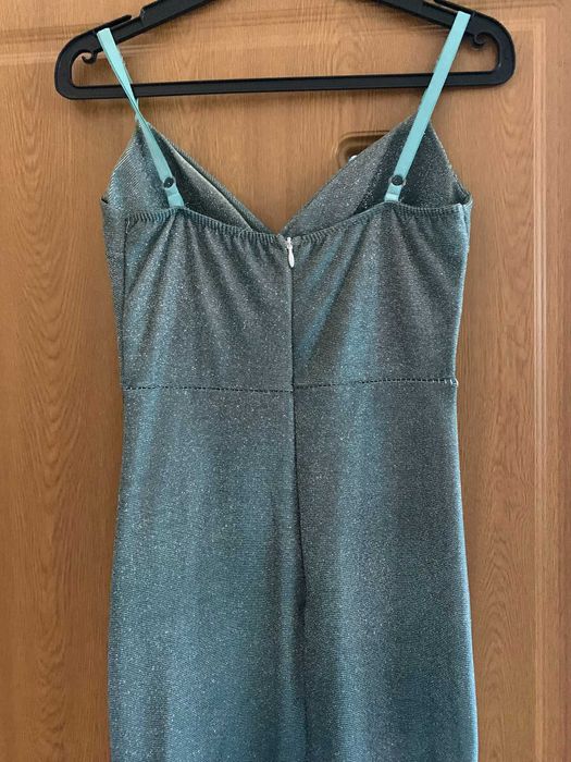 Ефектна рокля Елегантна дълга рокля с брокат