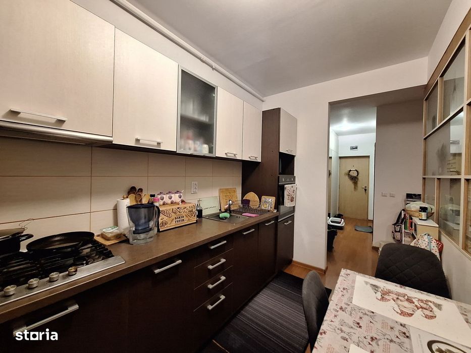 Apartament cu 3 camere, 78 mp, balcon, zona Stadionului