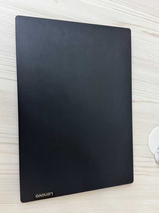 Lenovo noutbook sotiladi