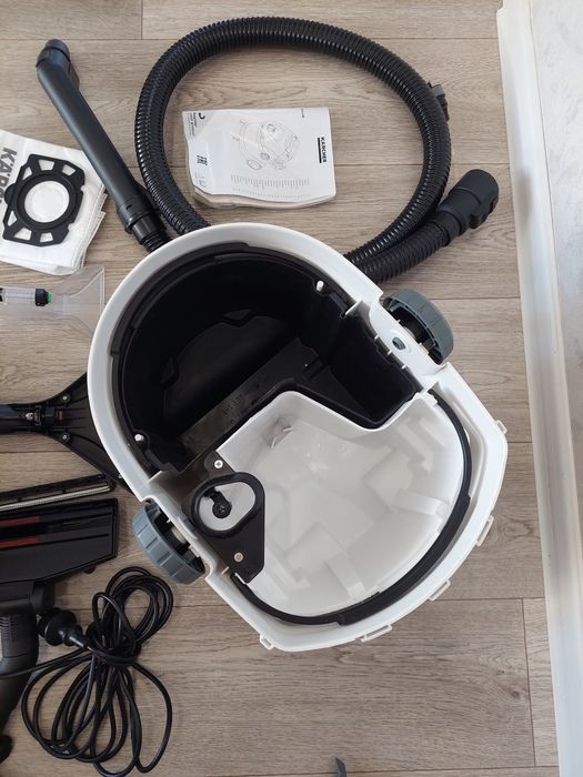 Моющий пылесос   Karcher SE6.100