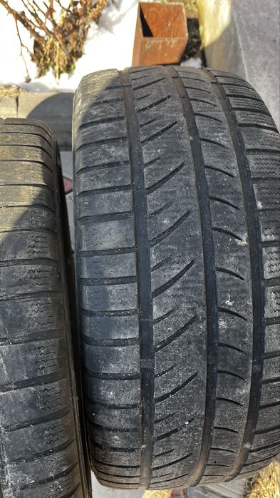 225/45/17  infinity winter