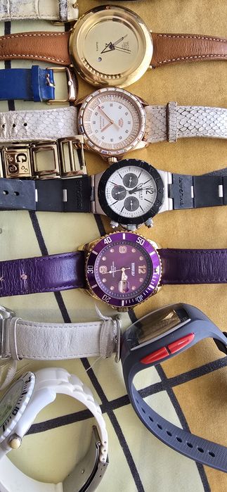 Lot 32 ceasuri pentru dama.