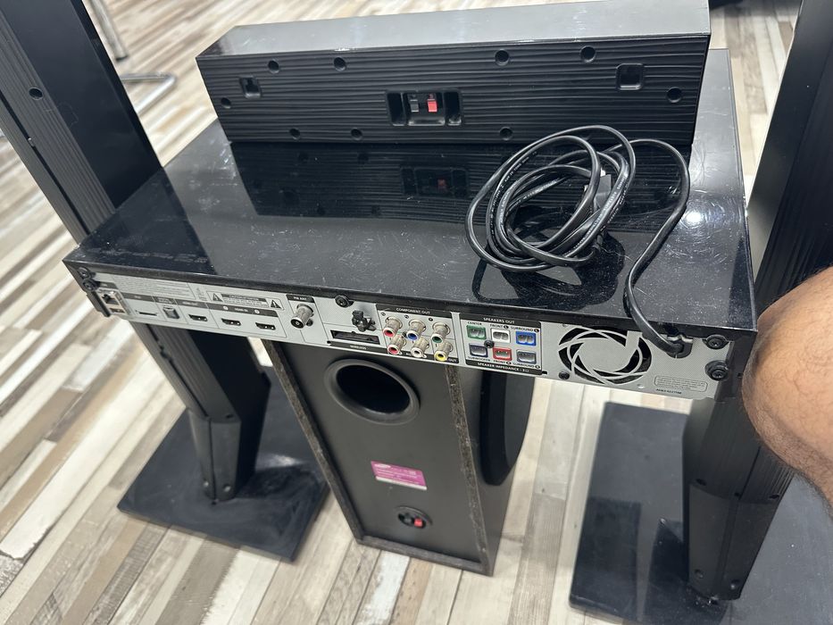 Продавам дивиди Samsung Blu-ray 3D домашно кино